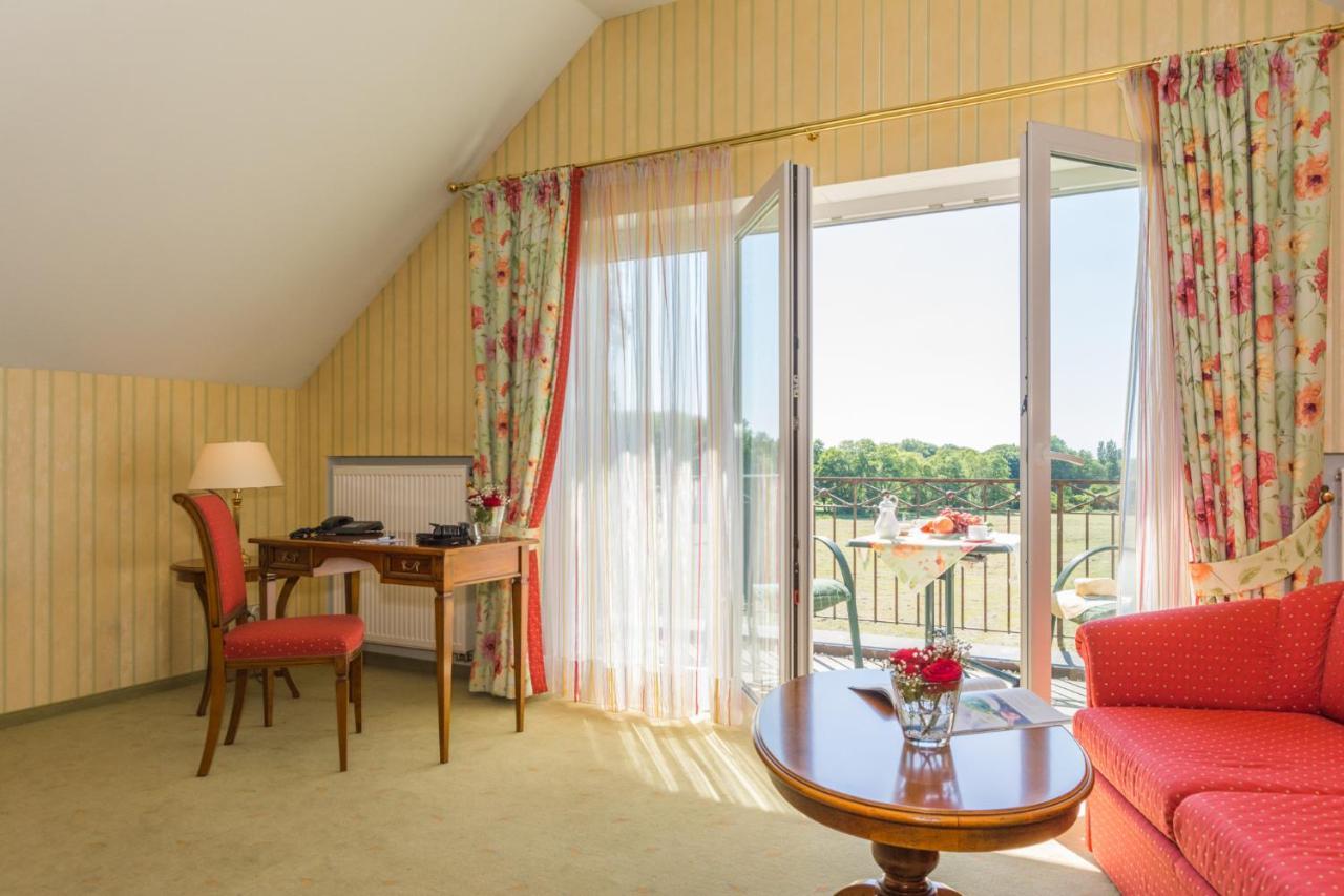 Lohmann's Romantik Hotel Gravenberg Langenfeld  Exteriör bild