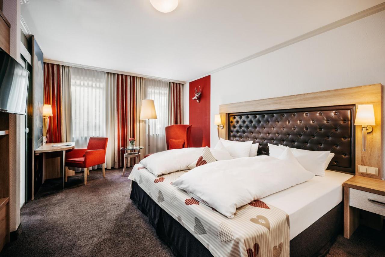 Lohmann's Romantik Hotel Gravenberg Langenfeld  Exteriör bild