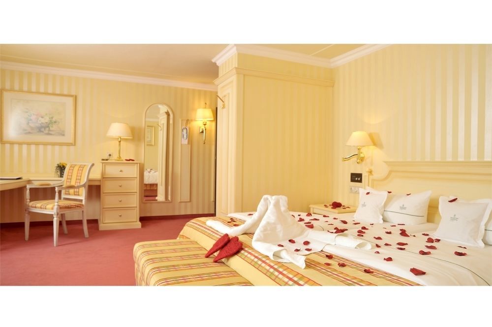 Lohmann's Romantik Hotel Gravenberg Langenfeld  Exteriör bild