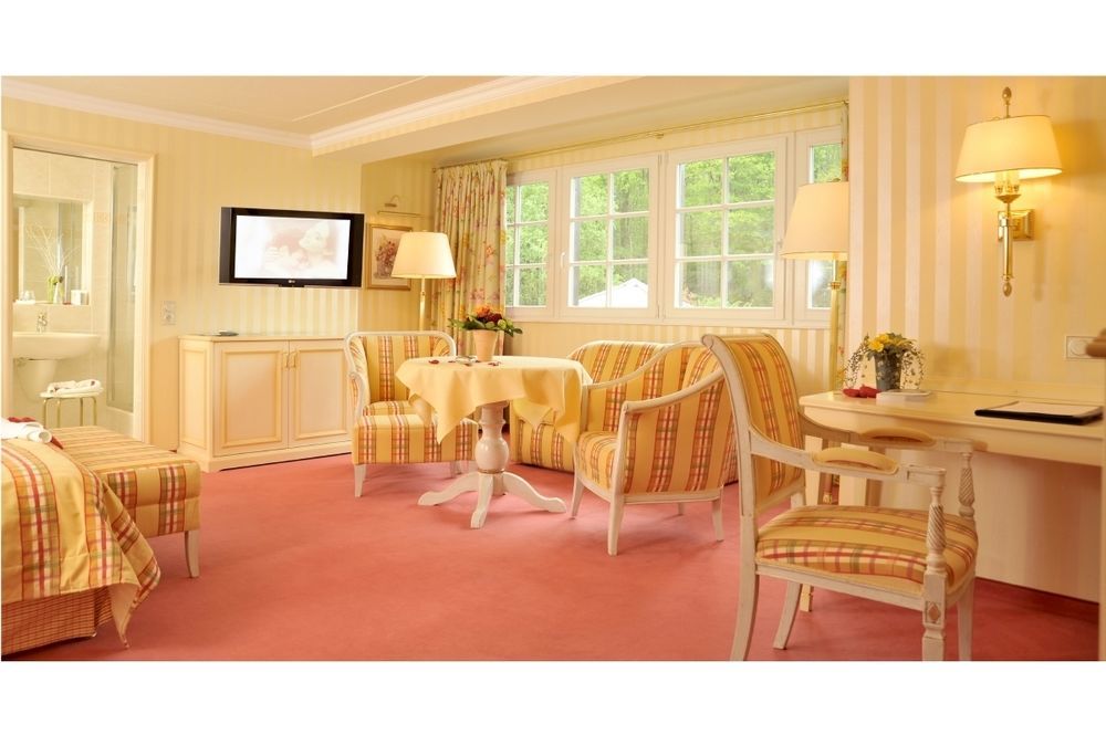 Lohmann's Romantik Hotel Gravenberg Langenfeld  Exteriör bild