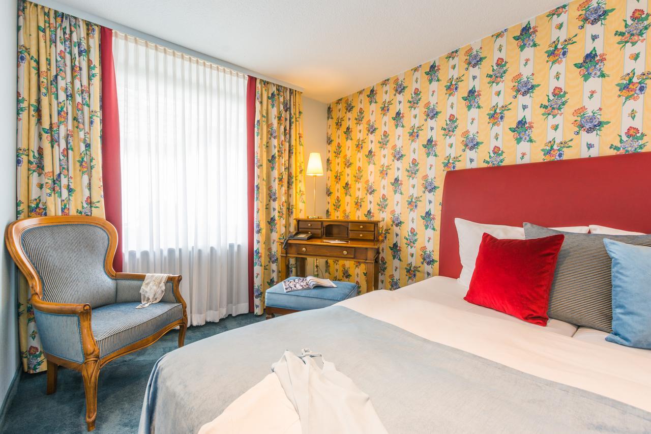 Lohmann's Romantik Hotel Gravenberg Langenfeld  Exteriör bild