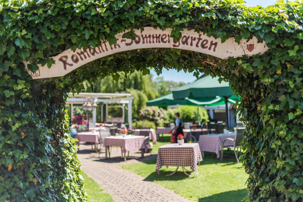 Lohmann's Romantik Hotel Gravenberg Langenfeld  Exteriör bild