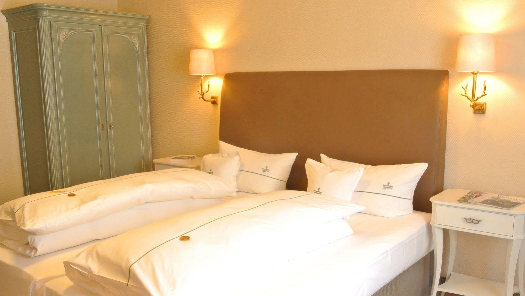 Lohmann's Romantik Hotel Gravenberg Langenfeld  Exteriör bild