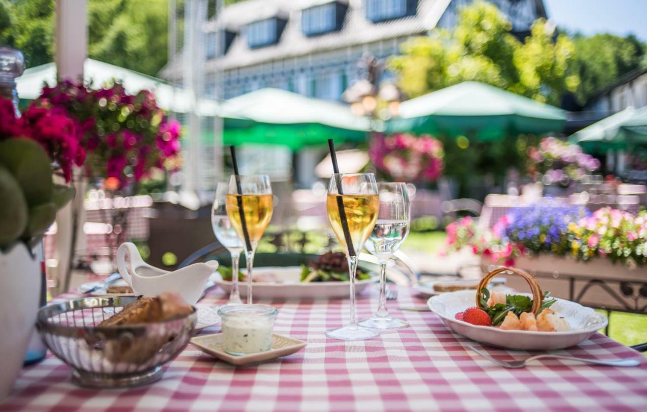 Lohmann's Romantik Hotel Gravenberg Langenfeld  Exteriör bild